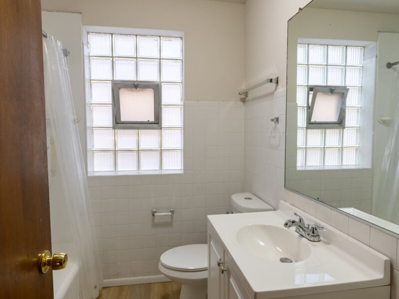 2433 S Keystone Avenue North Riverside IL 60546