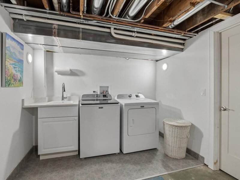 2542 S 6th Avenue North Riverside IL 60546