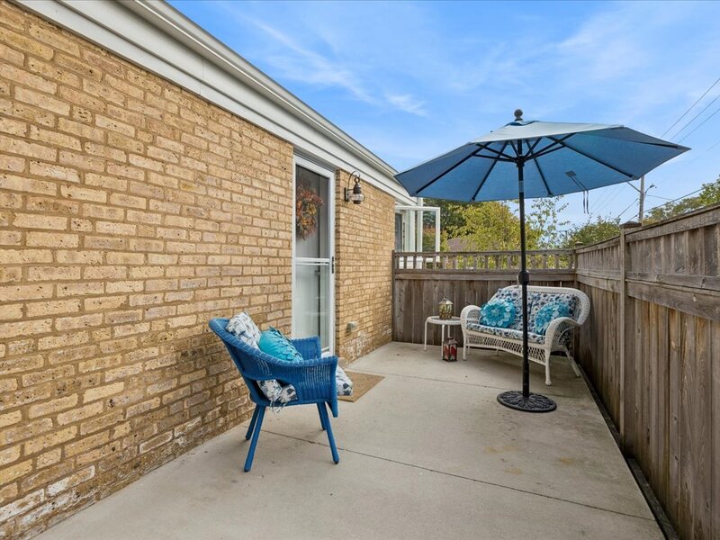 2542 S 6th Avenue North Riverside IL 60546