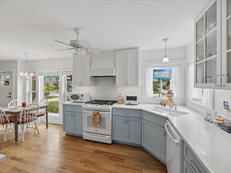 2542 S 6th Avenue North Riverside IL 60546