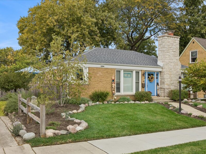 2542 S 6th Avenue North Riverside IL 60546