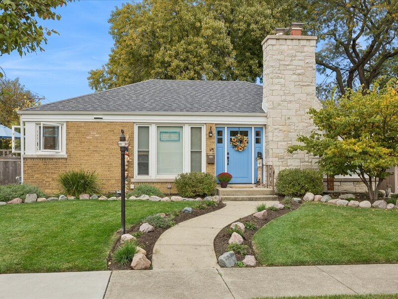 2542 S 6th Avenue North Riverside IL 60546