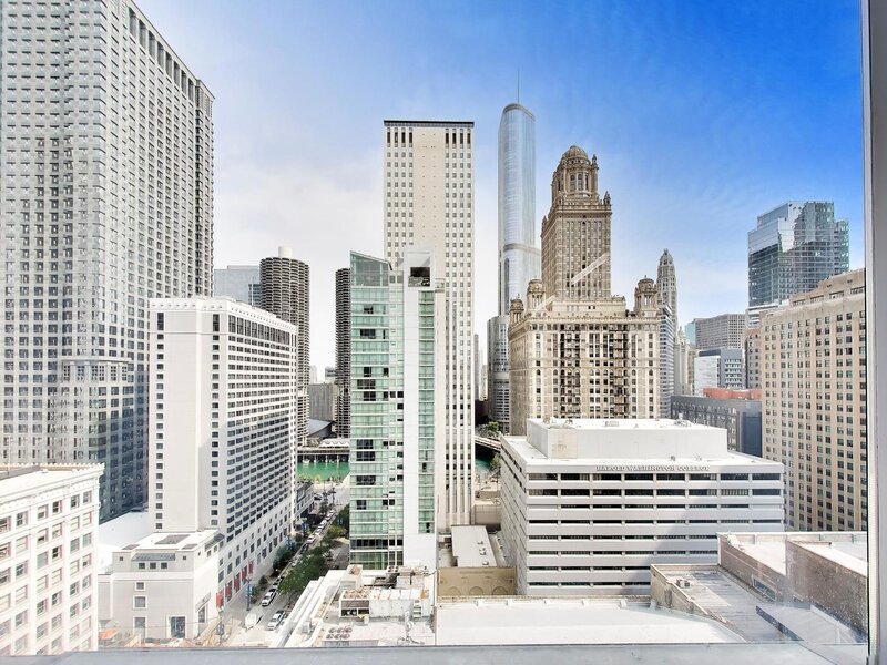 8 E Randolph Street Chicago IL 60601