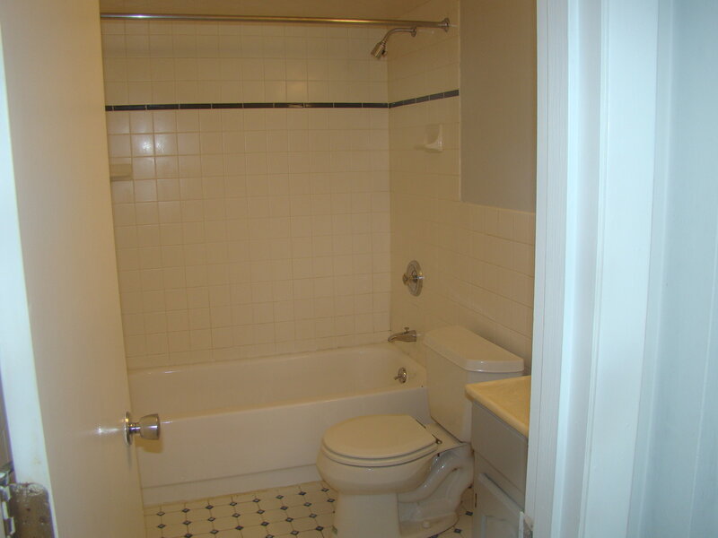 3334 Berwyn Avenue North Chicago IL 60064