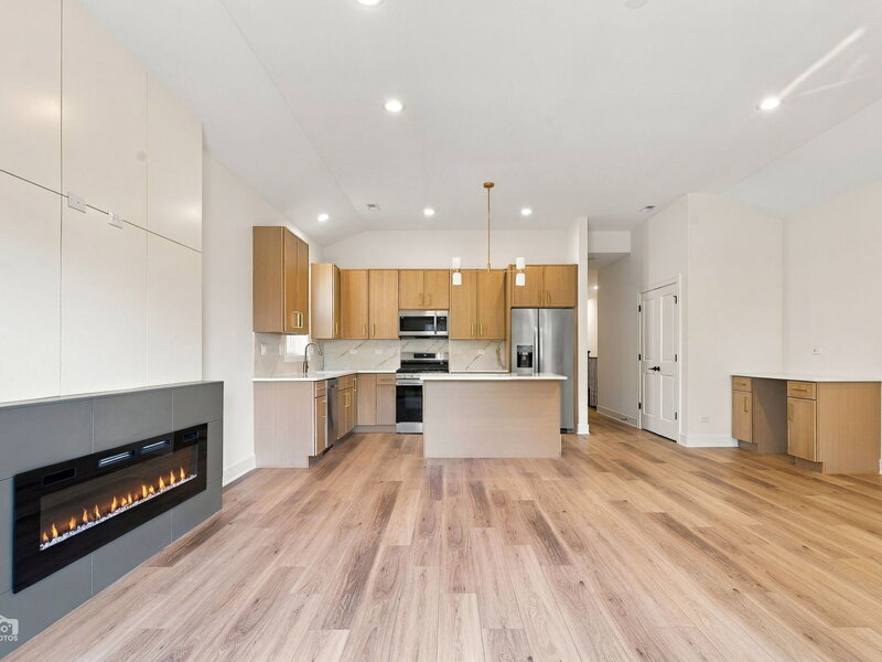 4607 S Prairie Avenue Chicago IL 60653