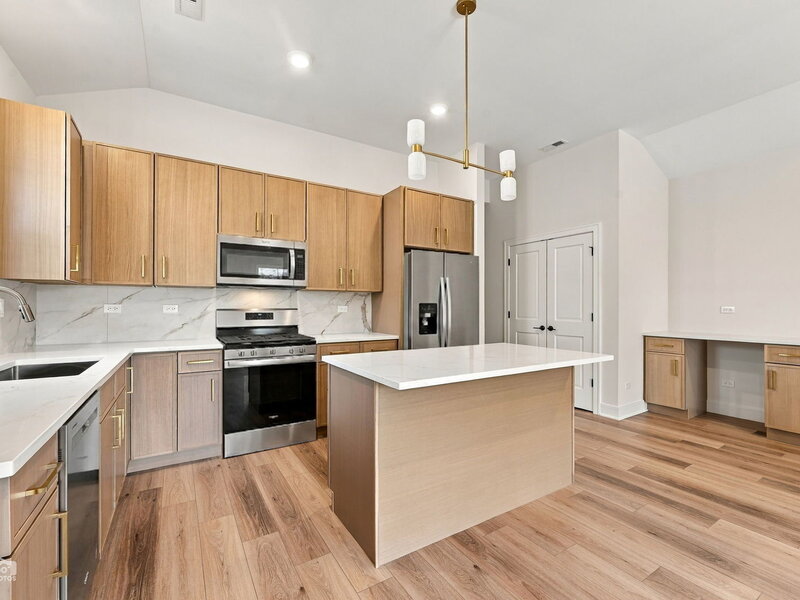 4607 S Prairie Avenue Chicago IL 60653