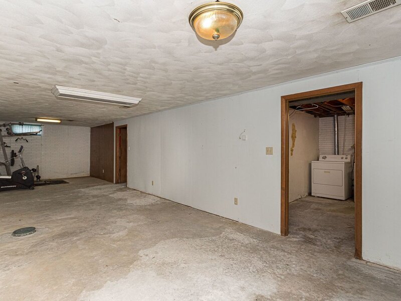 2524 W 43rd Street Davenport IA 52806
