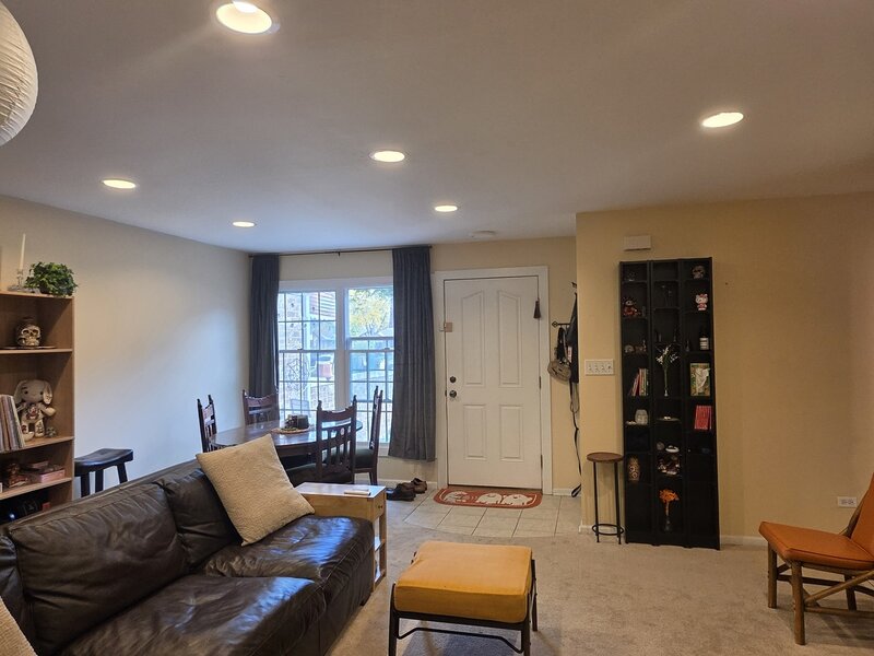 1 Holyoke Lane Villa Park IL 60181