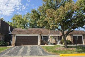 Photo of 1 Holyoke Lane Villa Park IL 60181