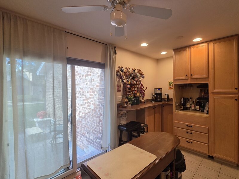 1 Holyoke Lane Villa Park IL 60181