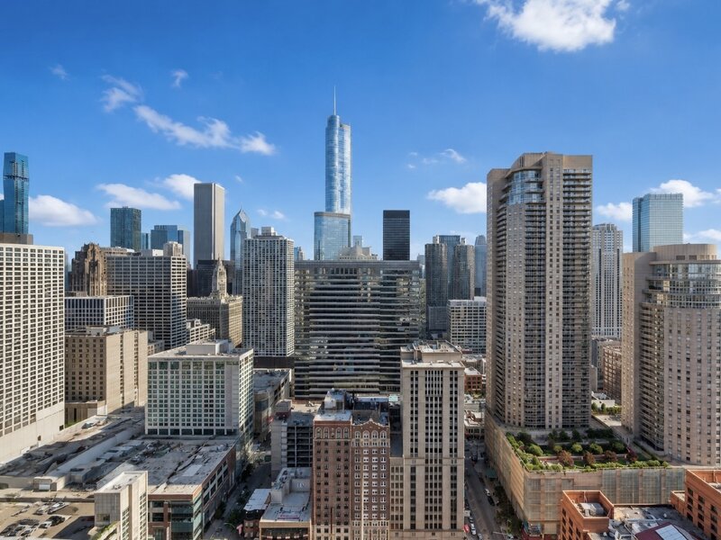 10 E Ontario Street Chicago IL 60611