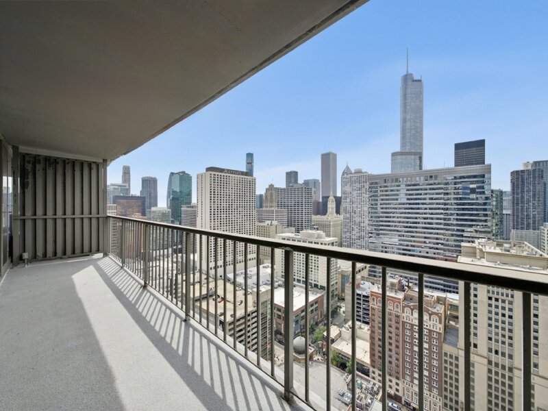 10 E Ontario Street Chicago IL 60611
