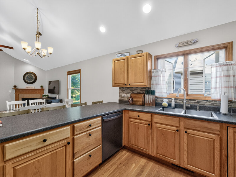 9 E South Avenue Cortland IL 60112