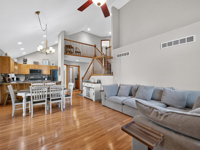 9 E South Avenue Cortland IL 60112