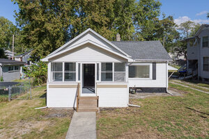Photo of 809 W Monroe Street Bloomington IL 61701