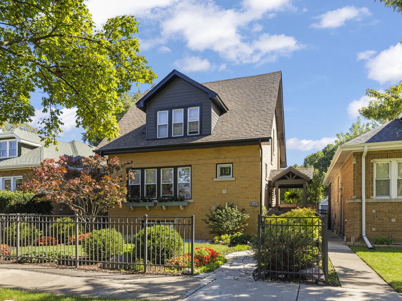2125 N Neva Avenue Chicago IL 60707
