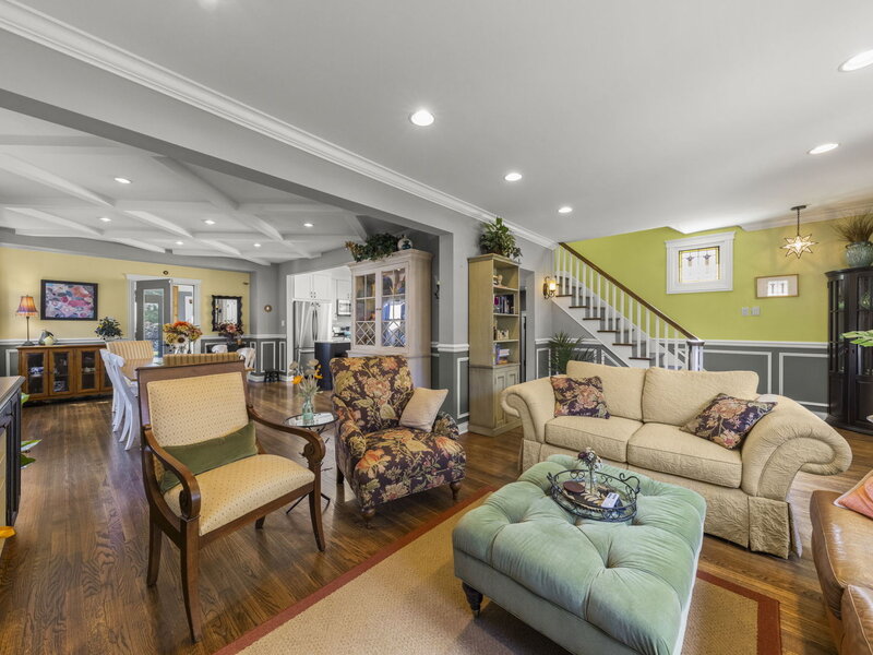 2125 N Neva Avenue Chicago IL 60707
