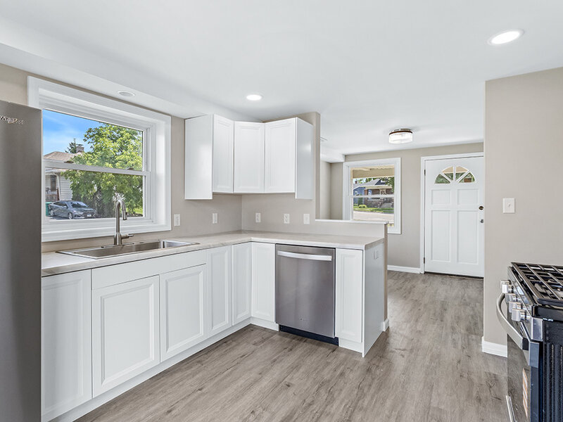 521 Mccarthy Road Lemont IL 60439