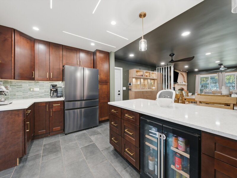 184 N Schmidt Road Bolingbrook IL 60440