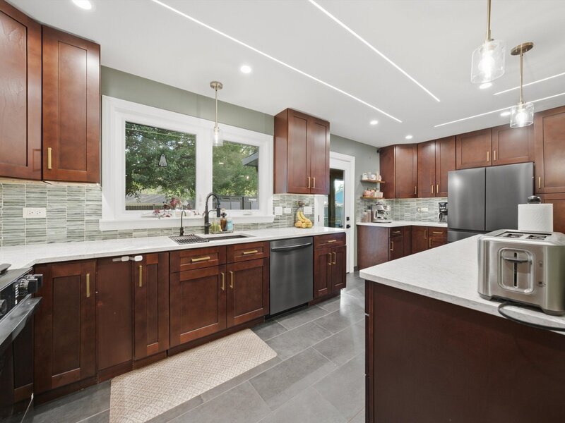 184 N Schmidt Road Bolingbrook IL 60440