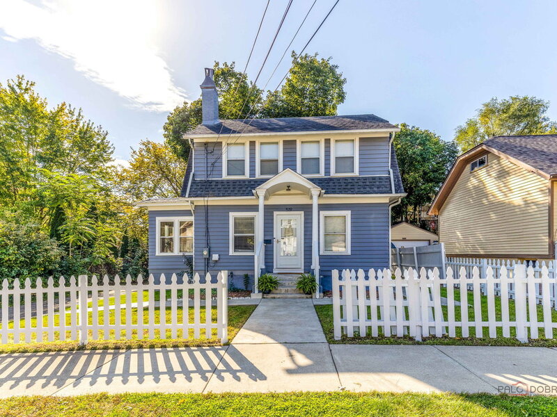 519 Laurel Street Elgin IL 60120