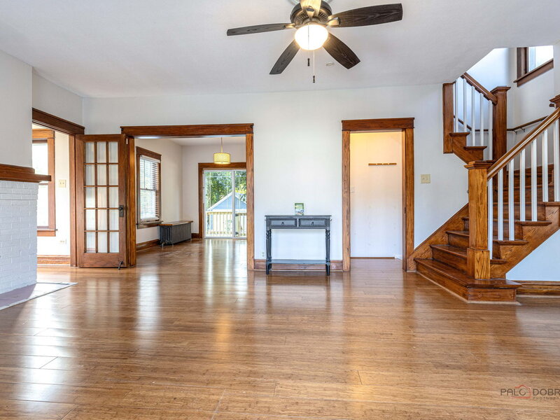 519 Laurel Street Elgin IL 60120