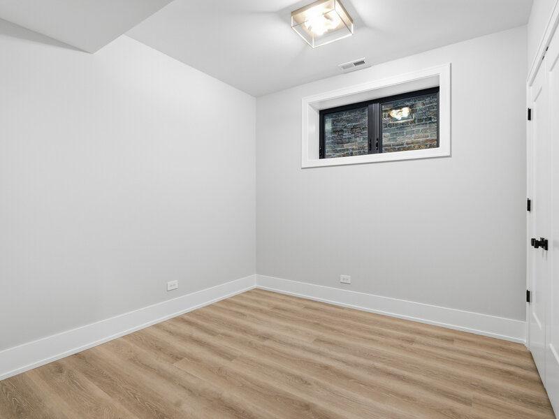 3116 N Western Avenue Chicago IL 60618