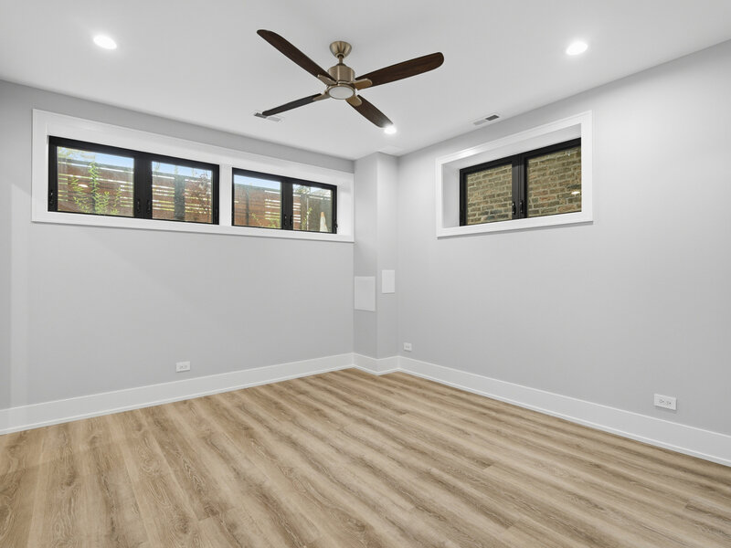 3116 N Western Avenue Chicago IL 60618