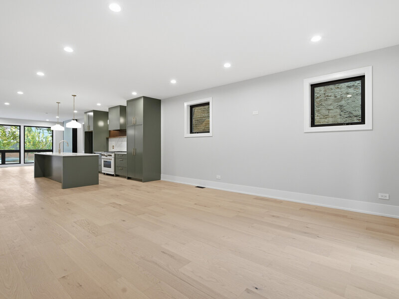 3116 N Western Avenue Chicago IL 60618