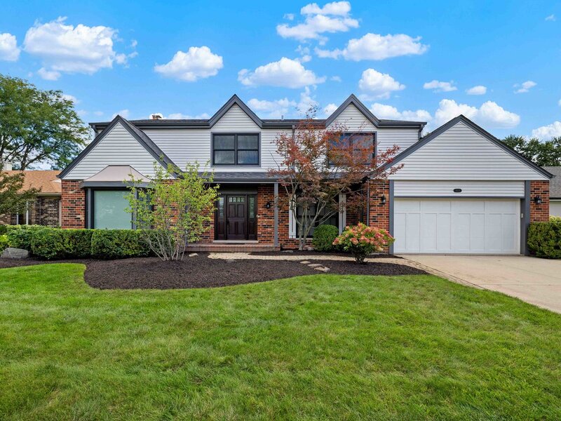 1029 N Carlyle Lane Arlington Heights IL 60004