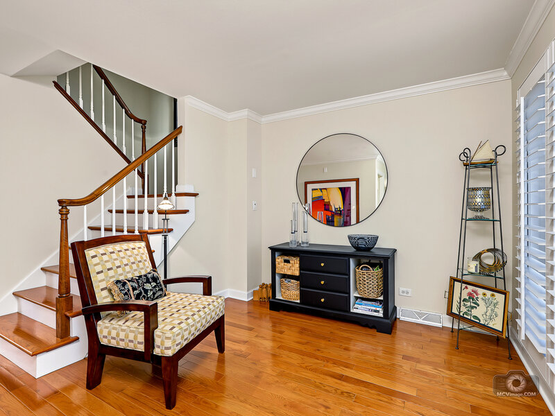 2098 Creekside Drive Wheaton IL 60189