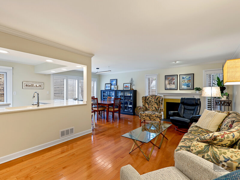 2098 Creekside Drive Wheaton IL 60189