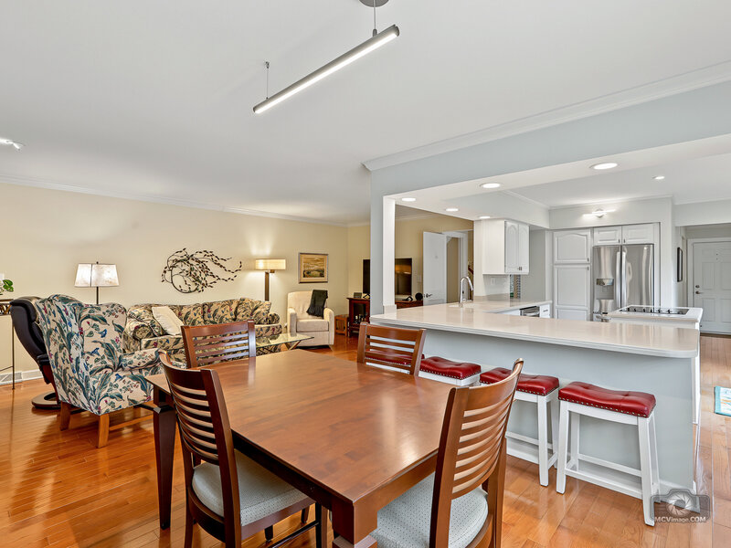 2098 Creekside Drive Wheaton IL 60189