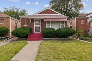 Photo of 12613 S Throop Street Calumet Park IL 60827
