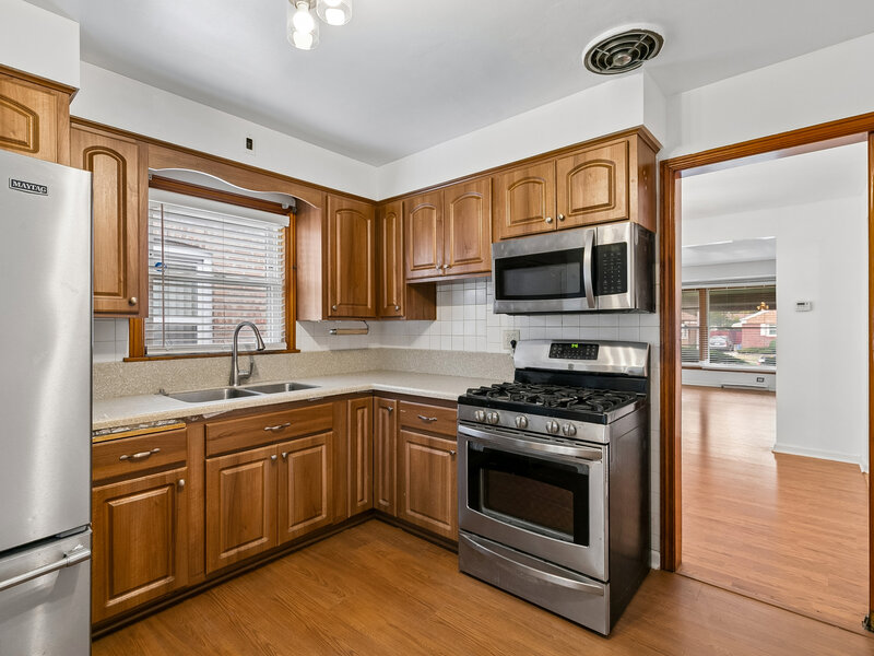 12613 S Throop Street Calumet Park IL 60827