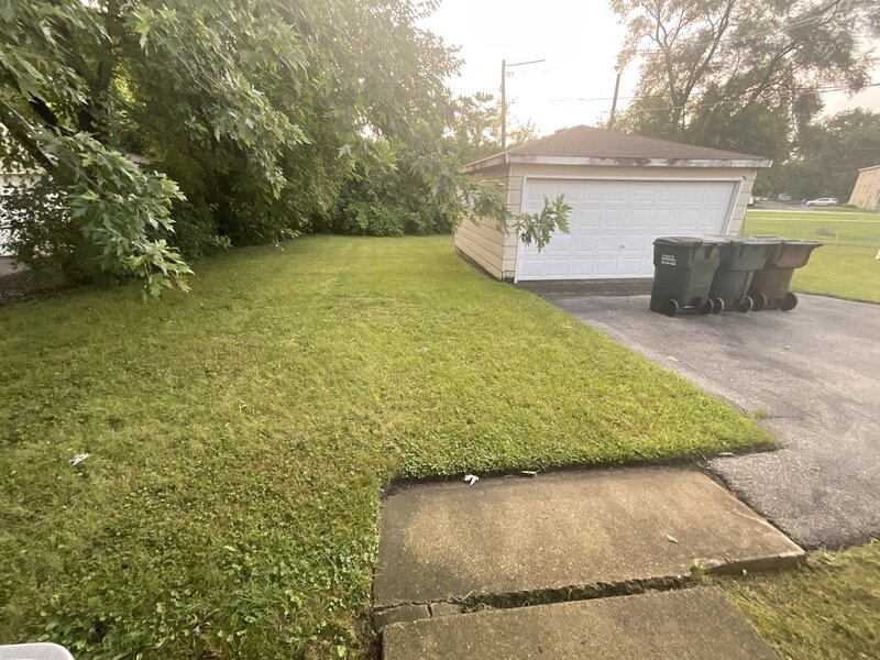 13946 S Lydia Avenue Robbins IL 60472
