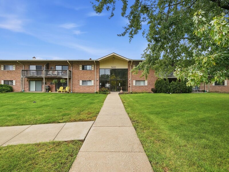 7410 Brookdale Drive Darien IL 60561