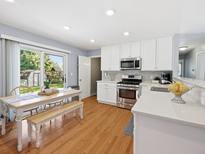 1687 S Green Meadows Boulevard Streamwood IL 60107