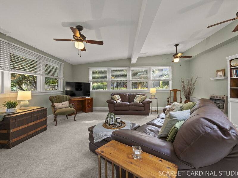 4 Thornapple Road St. Charles IL 60174