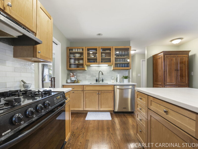 4 Thornapple Road St. Charles IL 60174