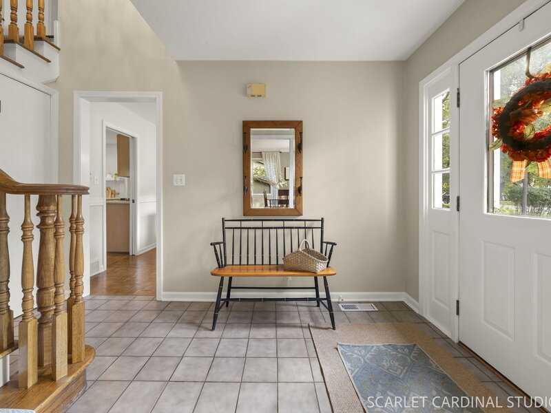 4 Thornapple Road St. Charles IL 60174