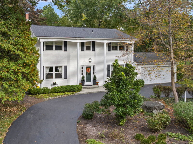 4 Thornapple Road St. Charles IL 60174