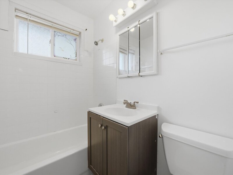 1354 Gordon Avenue Calumet City IL 60409
