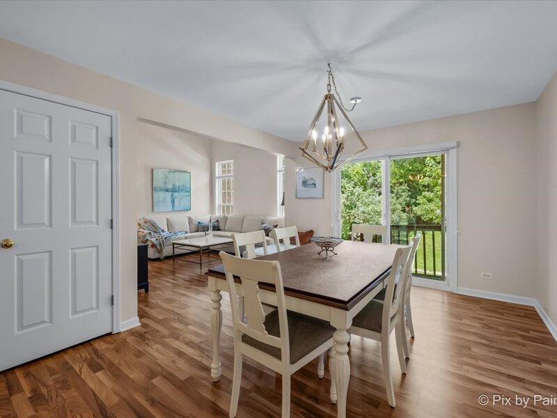 624 Daisy Lane Roselle IL 60172