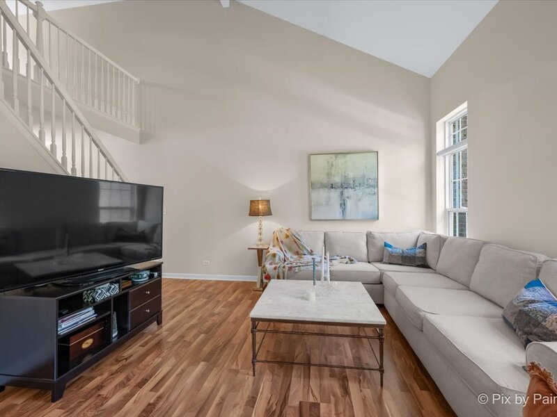 624 Daisy Lane Roselle IL 60172