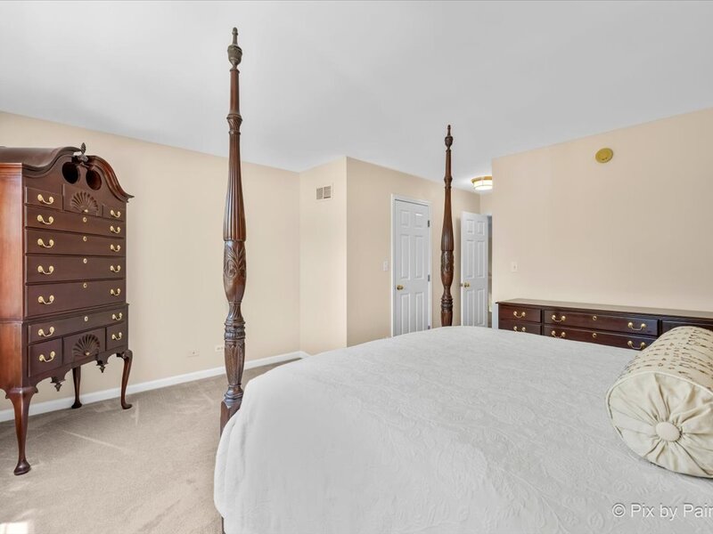 624 Daisy Lane Roselle IL 60172