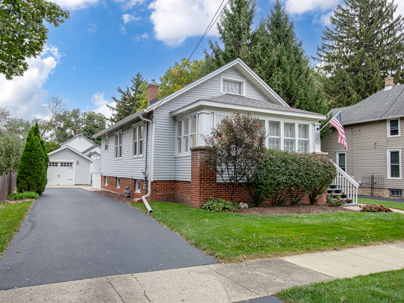 341 Harrison Street West Chicago IL 60185