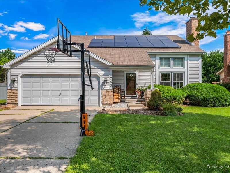 760 Covington Circle Crystal Lake IL 60014