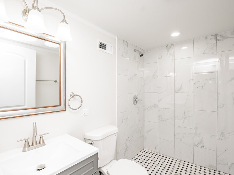 10048 S Saint Lawrence Avenue Chicago IL 60628