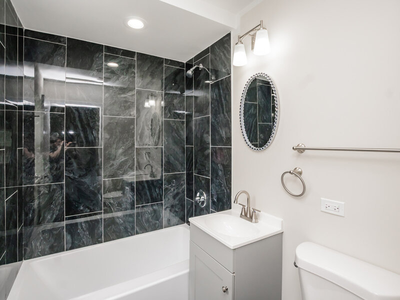 10048 S Saint Lawrence Avenue Chicago IL 60628